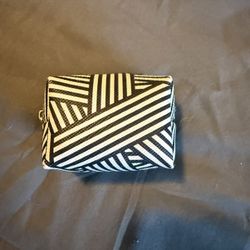 Criss Cross Shemergency Kit