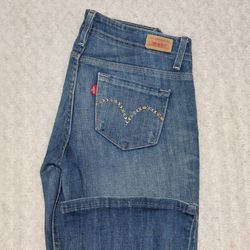 Levi's jeans. Size 5 (XS/S) women's jeans pant. Blue wash. Like new