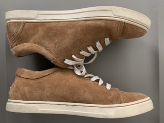 UGG suede sneakers - size 8