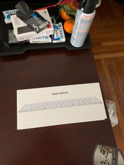 Apple Magic Keyboard x2