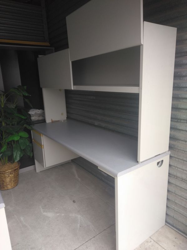 Hon 38000 Series L U Shape Executive Computer Desk W T Hutch Work Hon 38000 Series L U Shape Executive Computer Desk W T Hutch Work Station Office Daycare For In Lansing Il Offerup