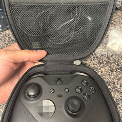 Adult owned Elite series 2 Controller