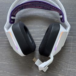 White Wireless Logitech G733 Gaming Headset