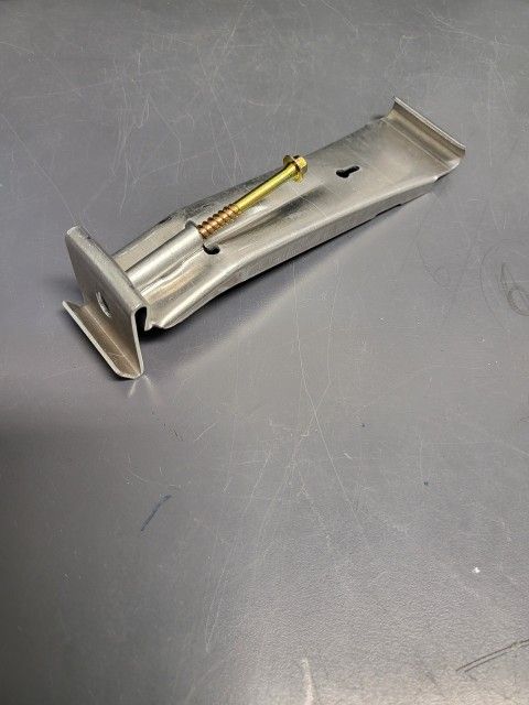 6 inch Half Round Gutter Brackets 100 Per Box With Screw And Built In Wedge