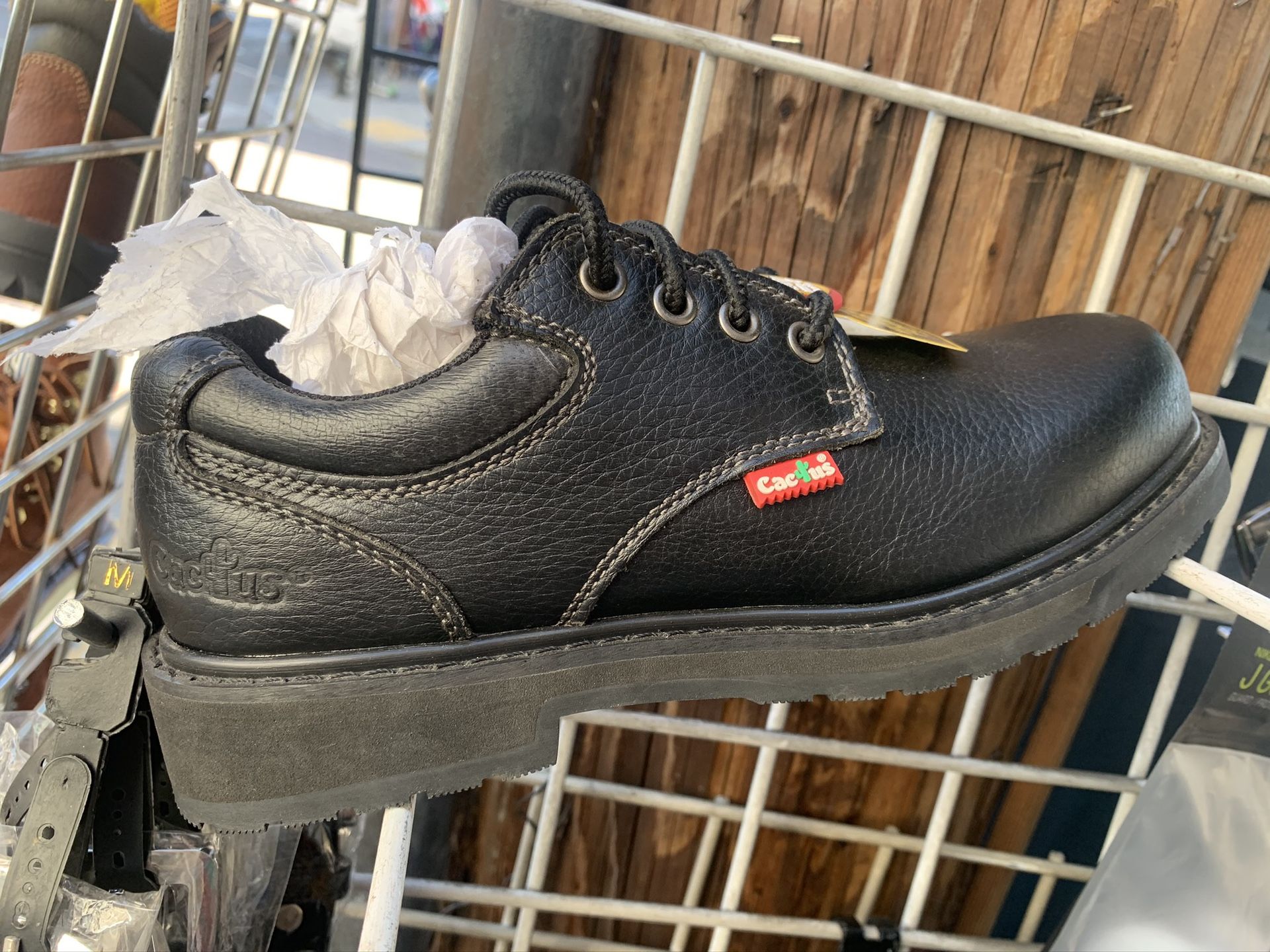 CACTUS WORK BOOTS 4720 BLACK SLIP RESISTANT MEMORY FORM INSOLE