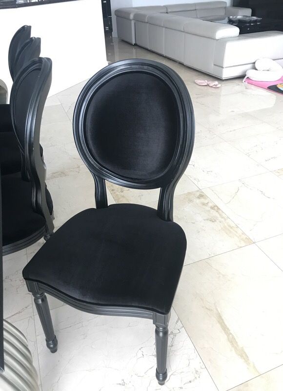 8 Dining Chairs Luis style Black Velvet