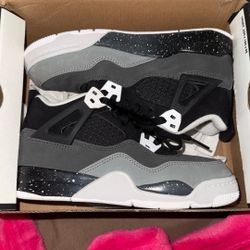 Jordan 4 Retro 