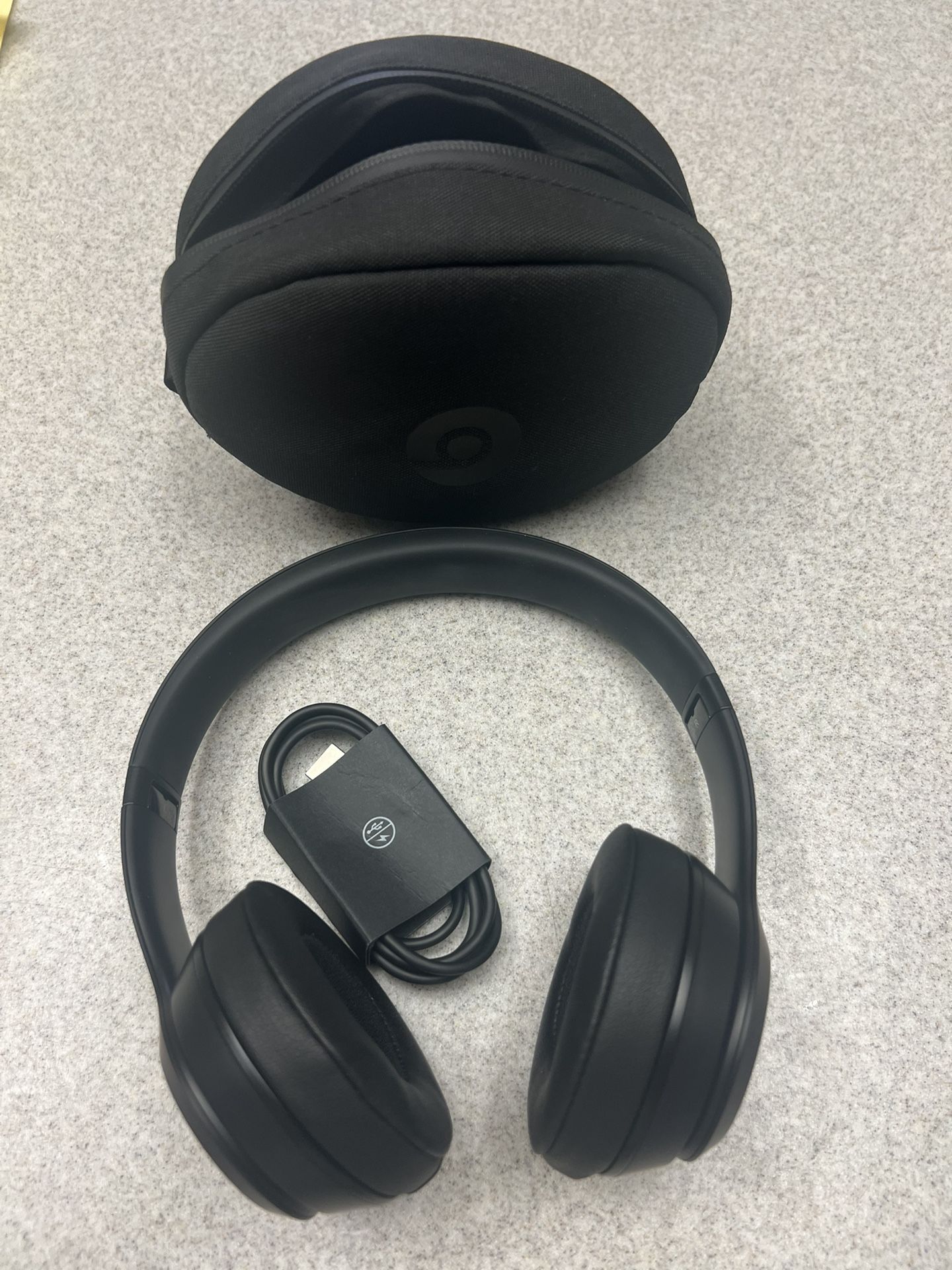 Beats By Dr. Dre Solo 3