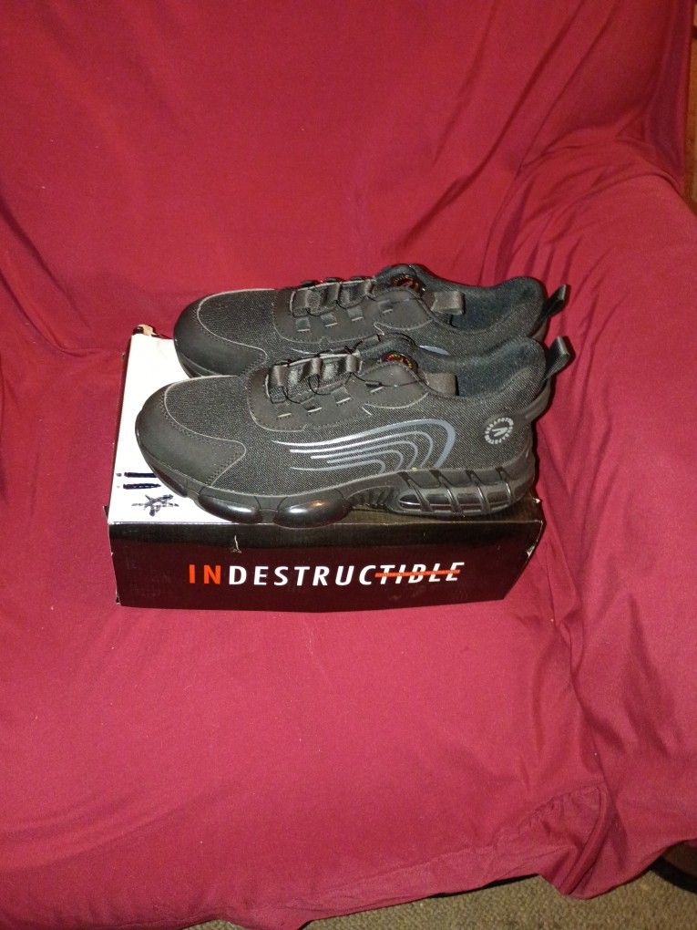 "Indestructible" Steel Toe Shoes..Size 11..(Brand New)..