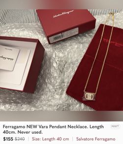 Ferragamo NEW Vara Pendant Necklace. Length 40cm