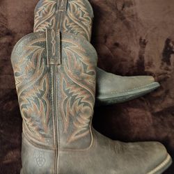 Men's Ariat Boots - Size 11D