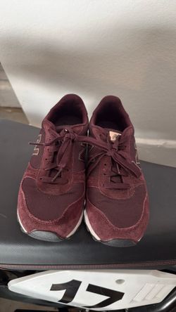 311 New balance size 7.5 womens