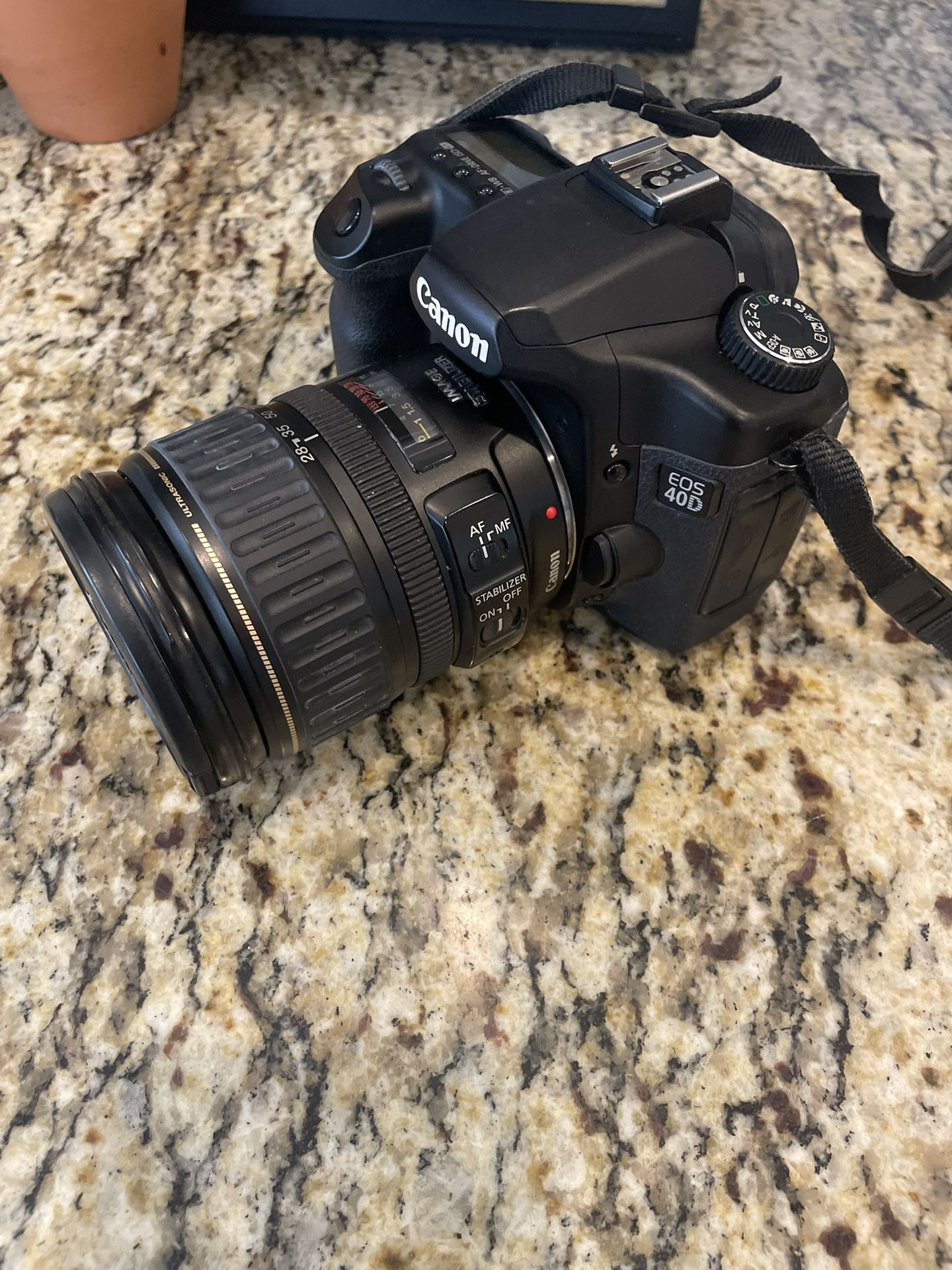 Canon Eos 40D 28-135mm Lens