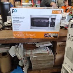 Perfct Aire 11 Power Leves 6-Pre-Programmed Cooking Menu Countertop Microwave 1.1 CU FT 1000Watts