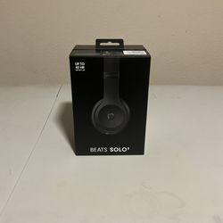 Beats Solo 3 With Charging Cable 