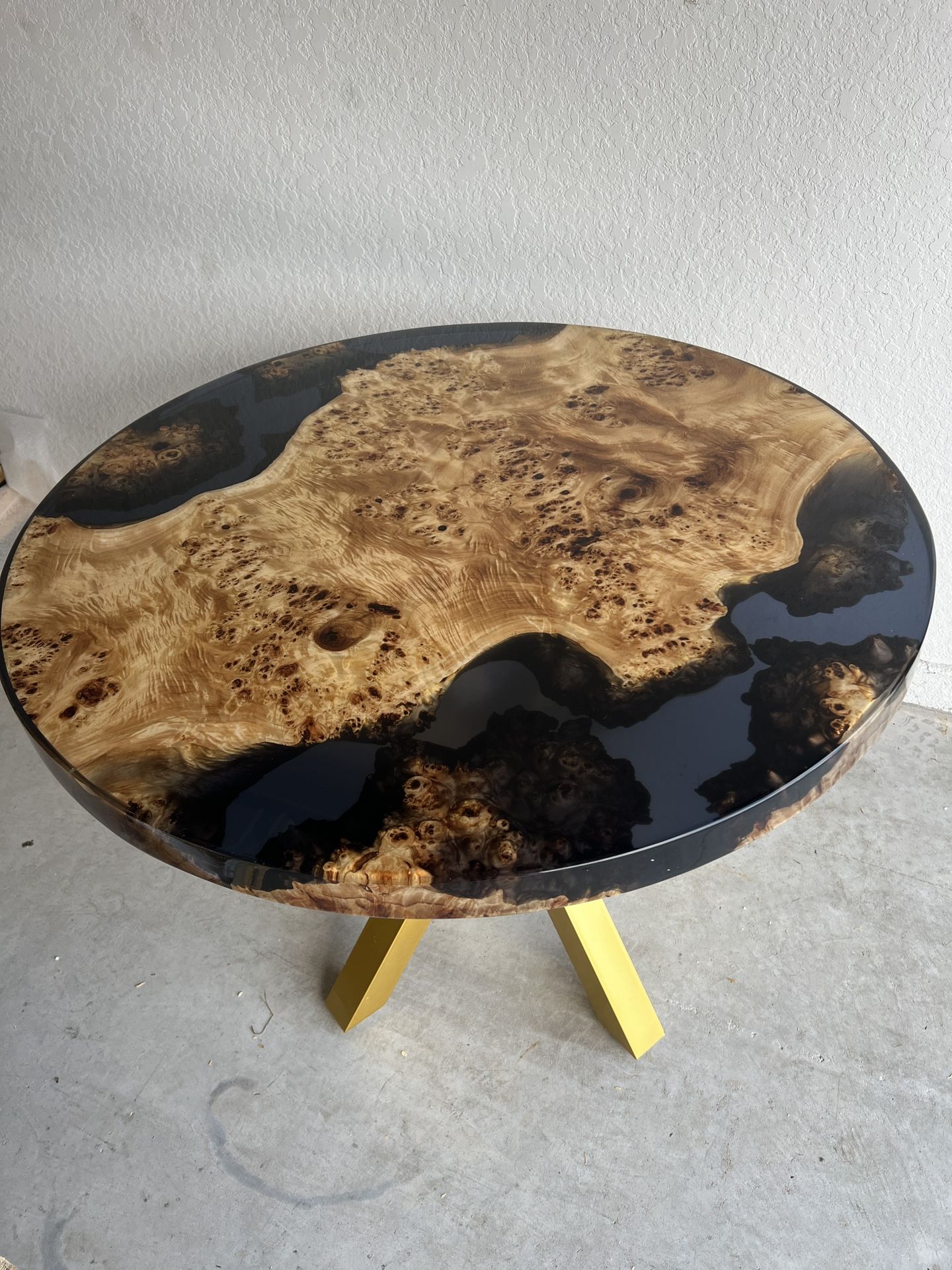 Dining Table “Blue Fog” D=40in