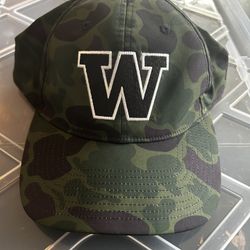 Uw camo Football Hat 