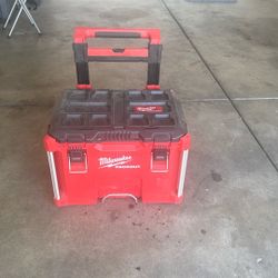 Milwaukee Pack out Tool Box