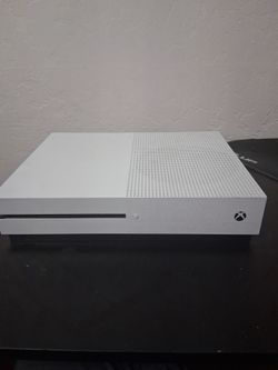 Xbox 1 x white
