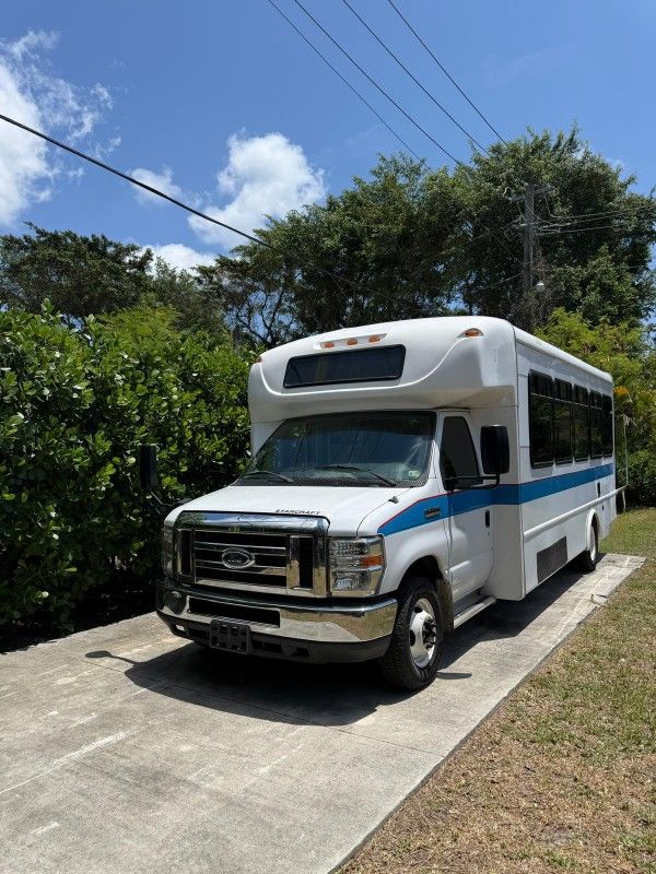 2018 Ford E450 StarCraft