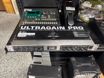 Behringer Ultragain Pro Mic2200
