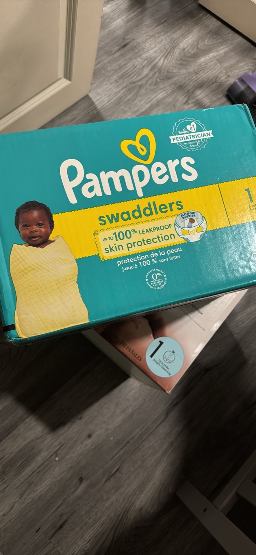 Pampers Swadlers