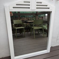 Free mirror !!!! Miami shores pick up . Freeeeee