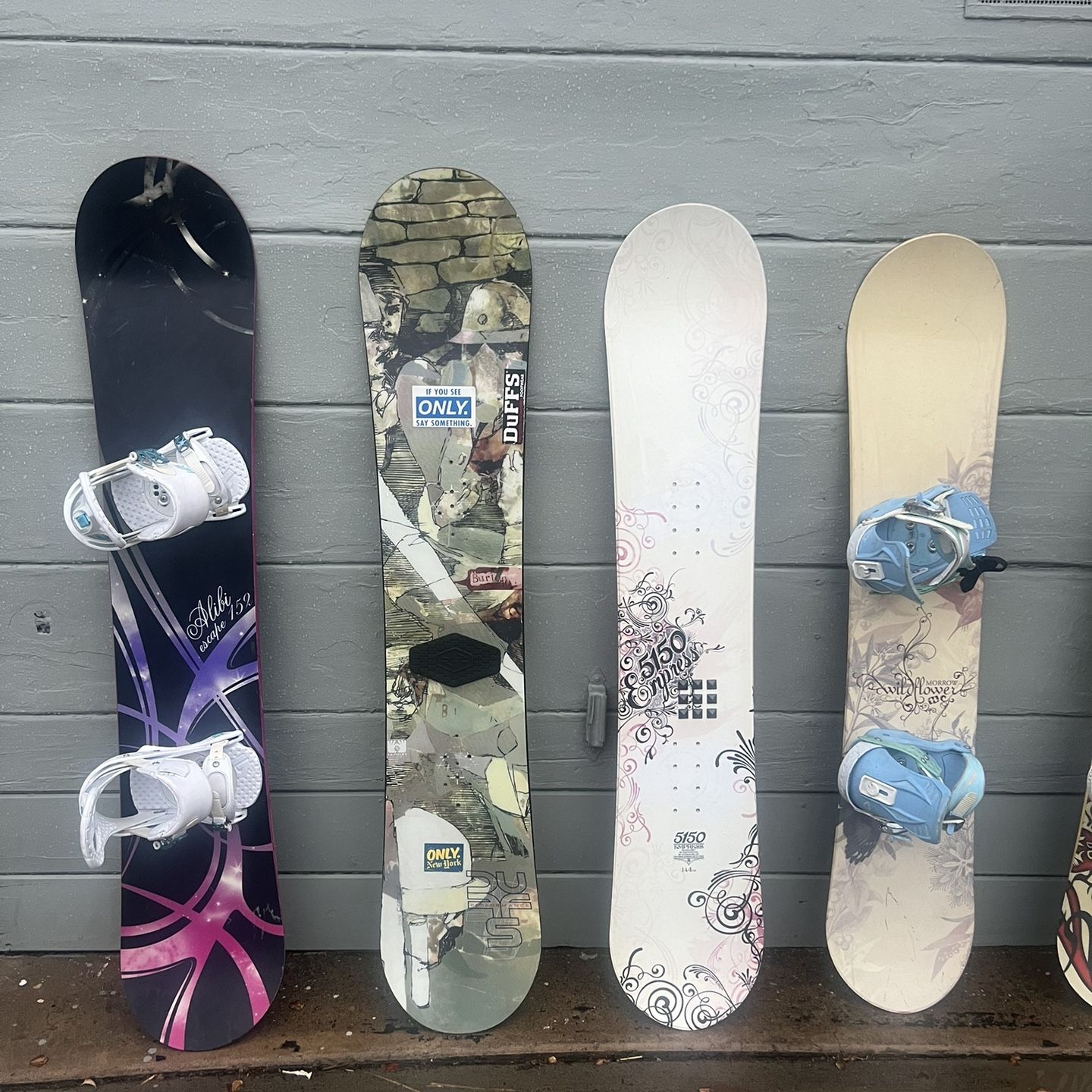 BURTON FEATHER SNOWBOARD SIZE 149 CM WITH BURTON MEDIUM