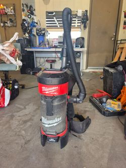 M18 Fuel 18-Volt Lithium-Ion Brushless 1 Gal. 3-in-1 Backpack Vacuum Kit w/ 1 High Output 8.0ah Battery