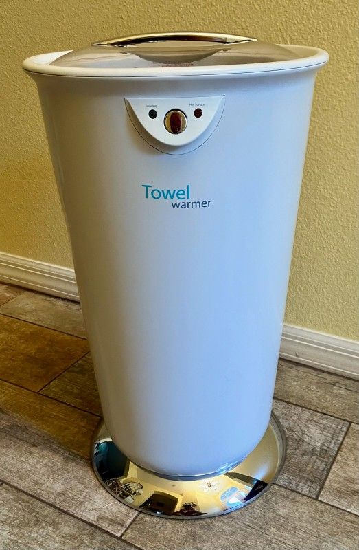 Brookstone Towel Warmer 