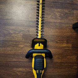 Ryobi 22inch Hedge Trimmer Almost New.