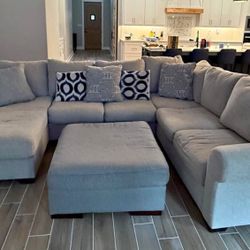 Sectional Couch 