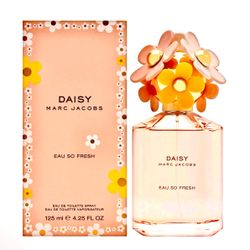 Daisy Eau So Fresh by Marc Jacobs Eau de Toilette Spray Women 4.25 /125 ML Large Bottle New in Box