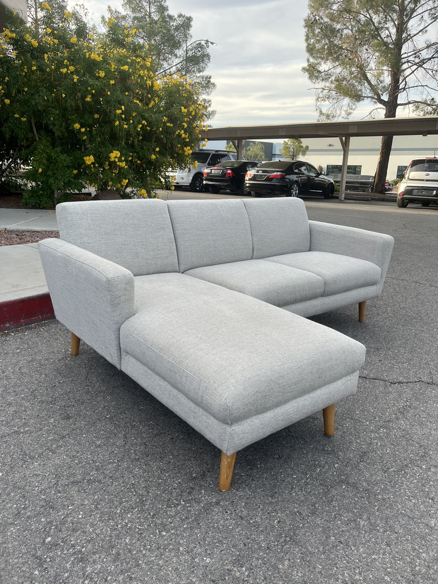 ποΈ Small West Elm Oliver 2-Piece Chaise Sectional ($10 Delivery )