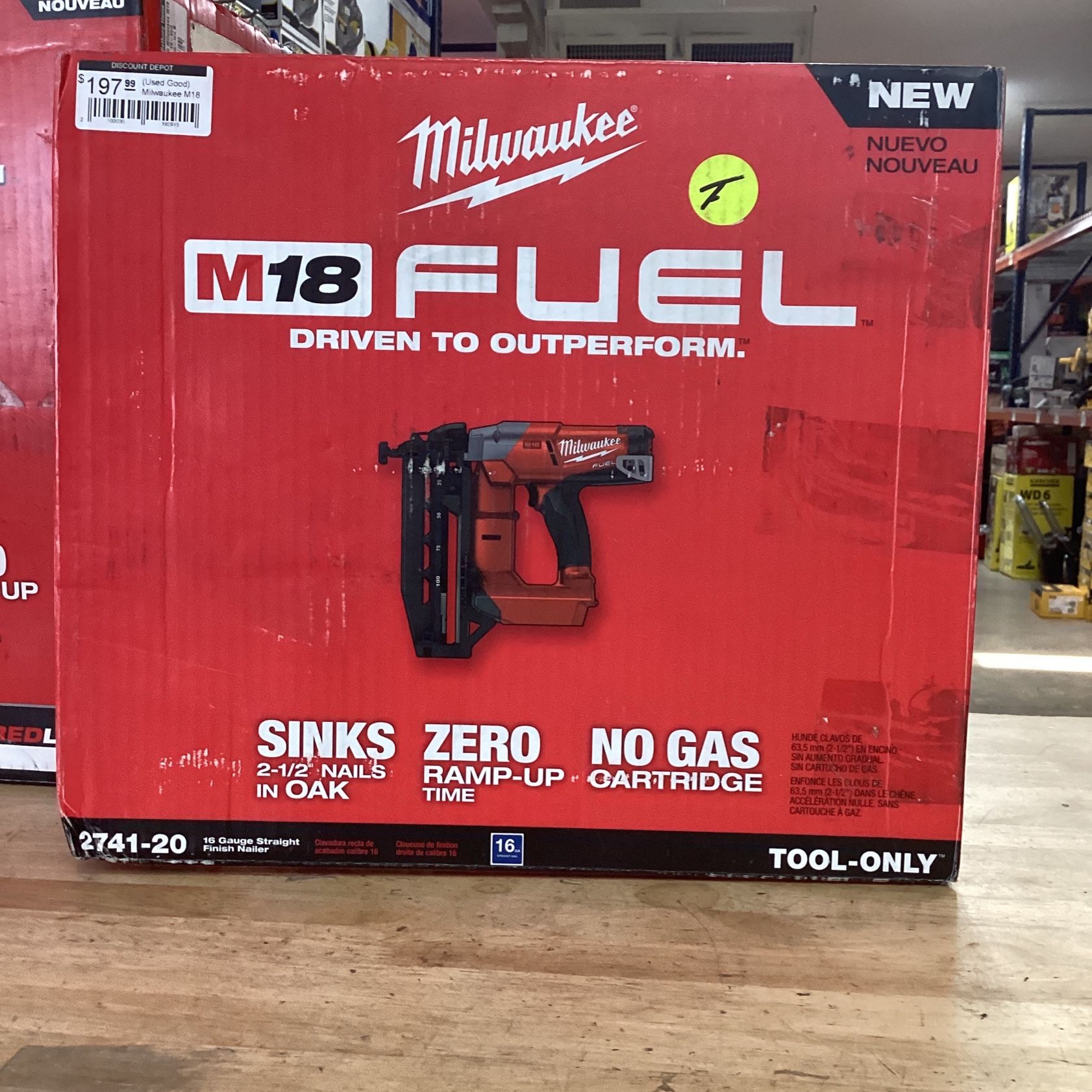  (Used Good) Milwaukee M18 FUEL 18-Volt Lithium-Ion Brushless Cordless 16-Gauge Straight Finish Nailer (Tool Only)