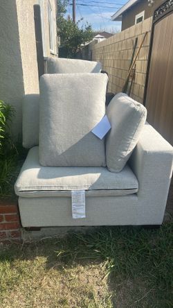 Corner chair standalone