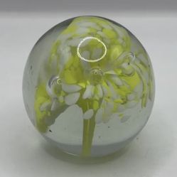 Beautifully Made Vintage Blown Glass Paperweight Yellow & White Flowers