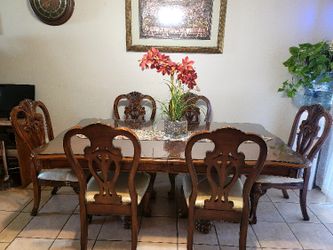 Dinning Table