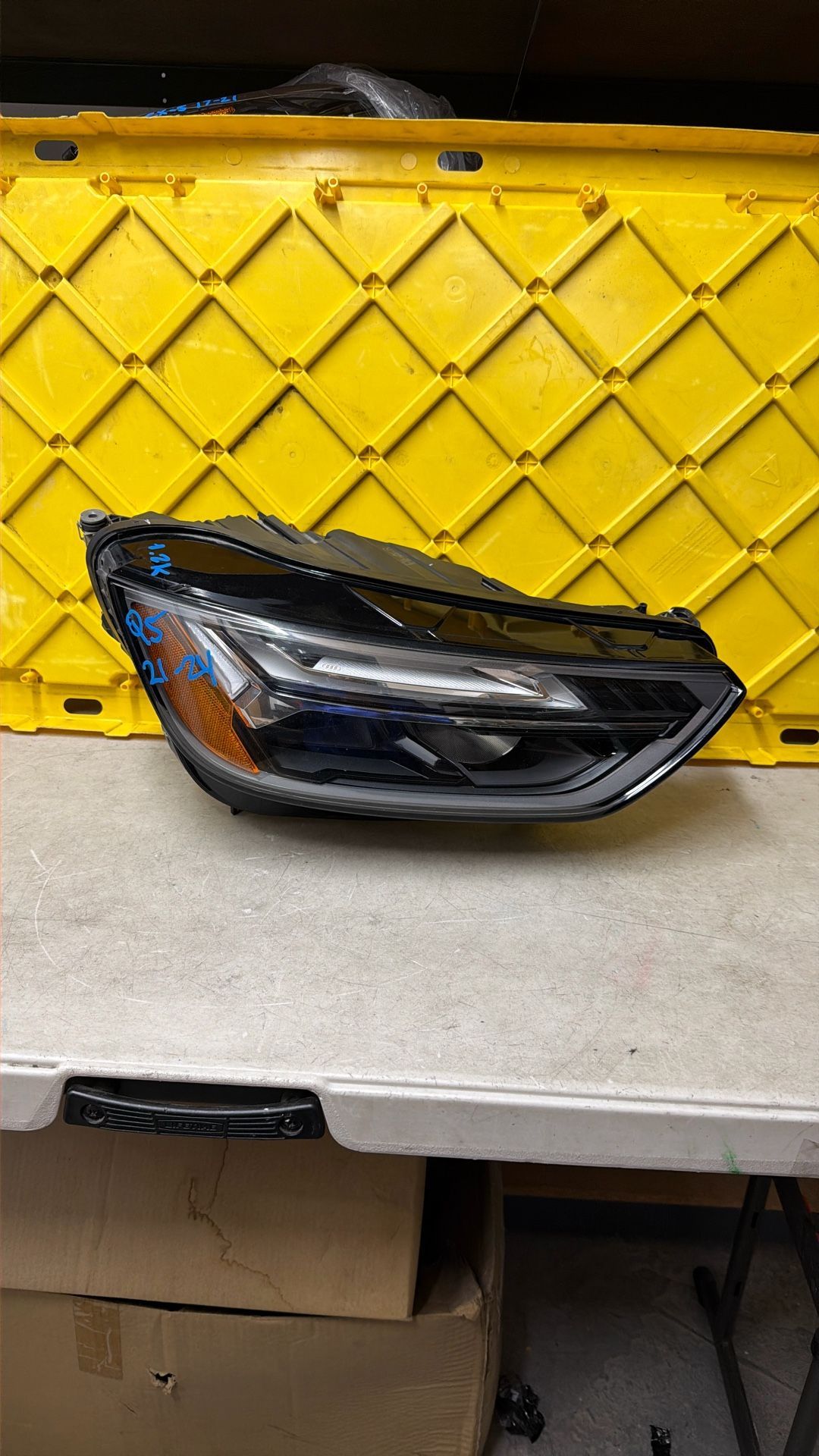 Audi Q5 Right Headlight 2021 2022 2023 2024