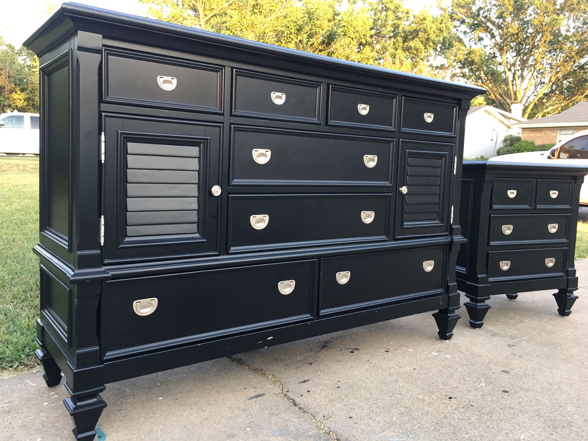 Gorgeous Dresser and Nightstand