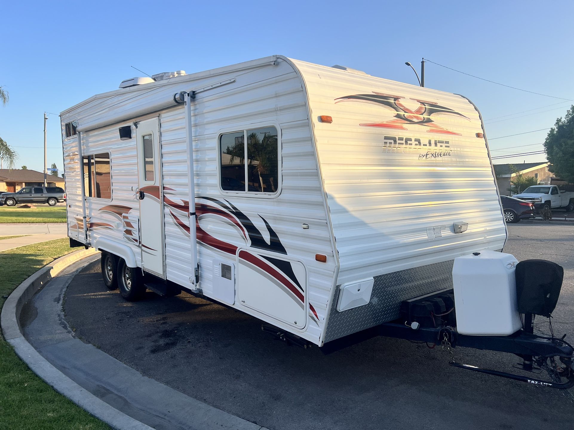 2007 Extreme Mega Lite 23ft Toy Hauler