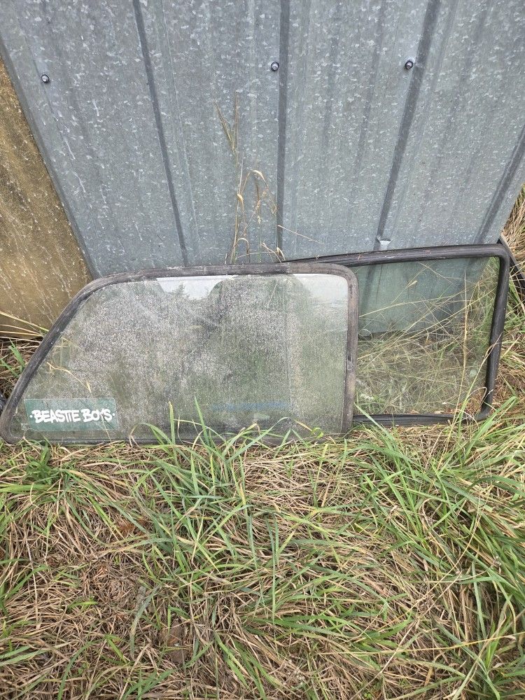 85' GTI rear Wyndows