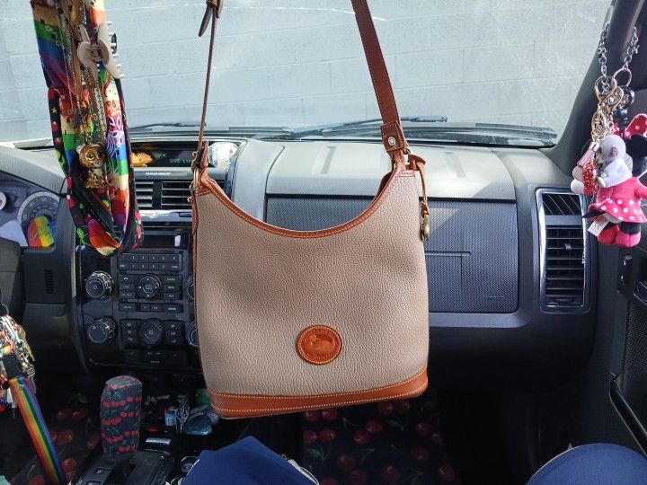 Dooney & Bourke