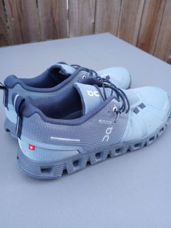 Women's 7- On Cloud 5 waterproof shale Metal/Navy Blue Sneakers