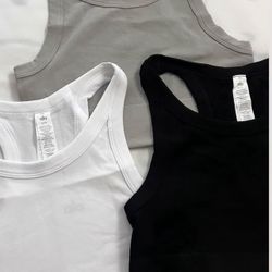 Alo Crop Top