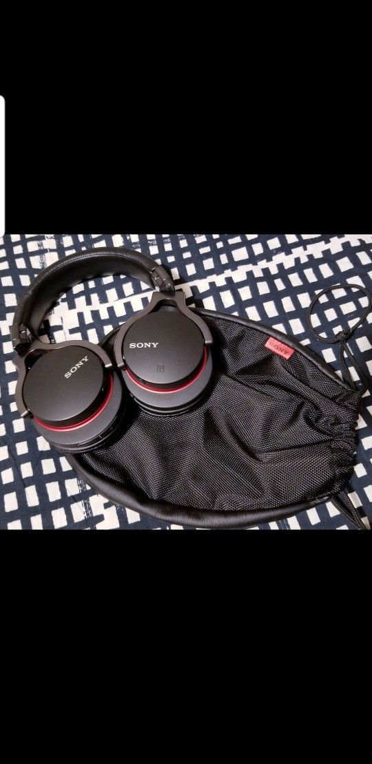 Bluetooth Headphones Sony MDR-1RBT