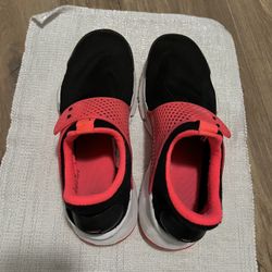 Nike Pink And Black Sock Darts 