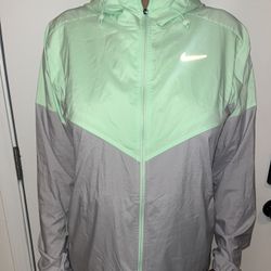 Nike Windrunner Repel Running Jacket Vapor Green FB7540-376 New W/Tags Men’s M