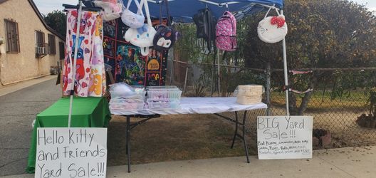 Yard Sale Today Sunday 22 Hello Kitty And Friends