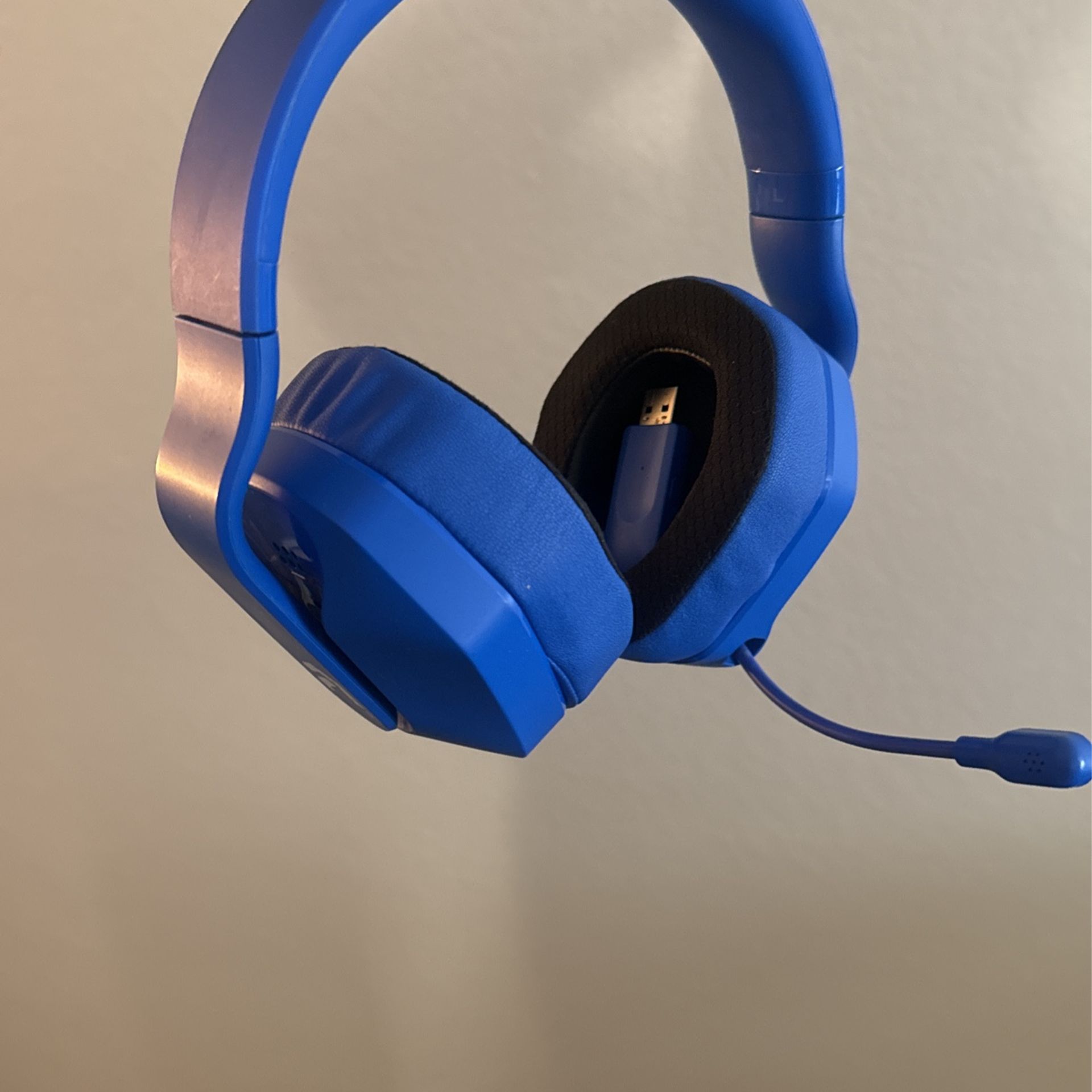 Wireless And Wired Gaming Headphones
